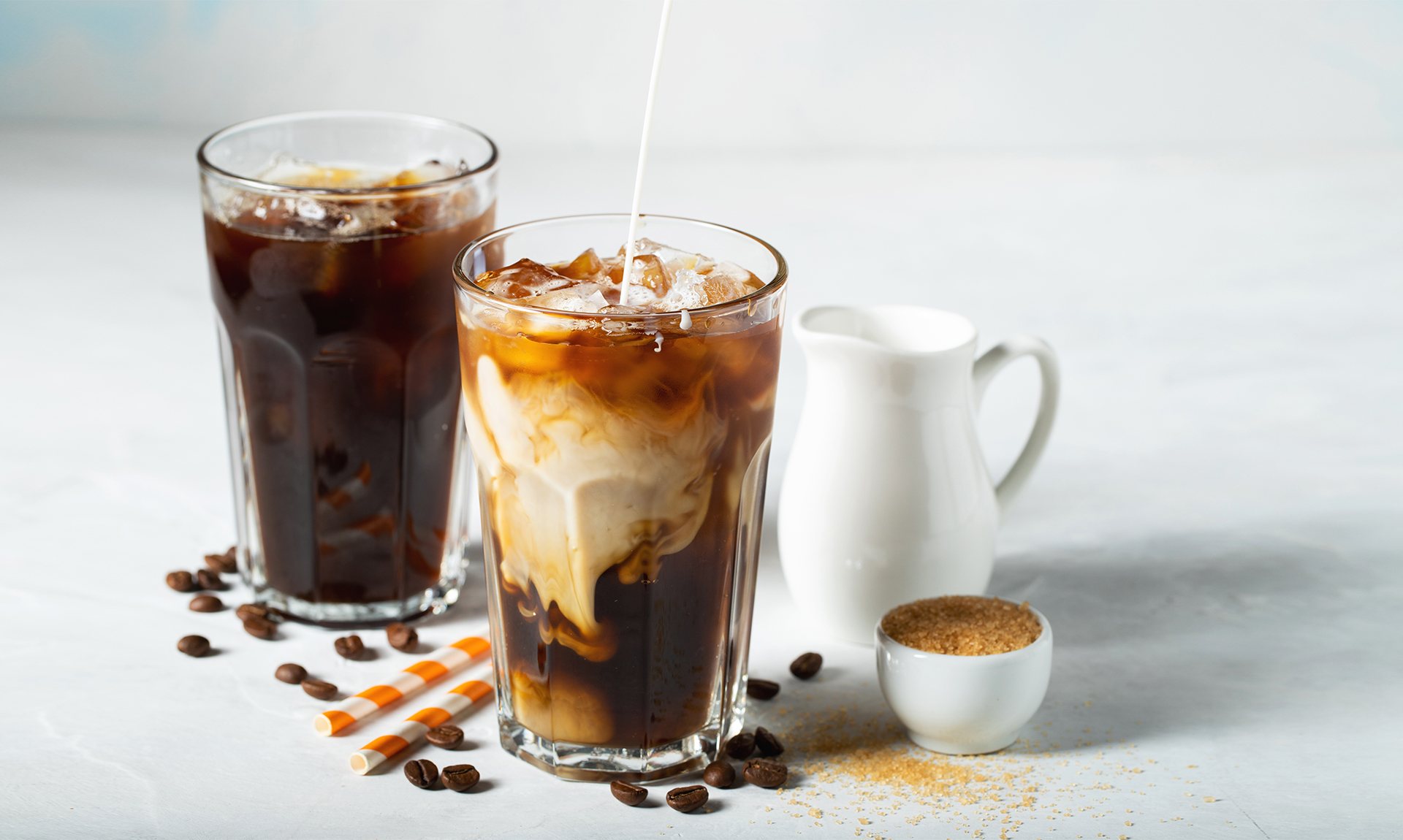 Cold Brew vs Iced Coffee: 5 Differences You Need To Know